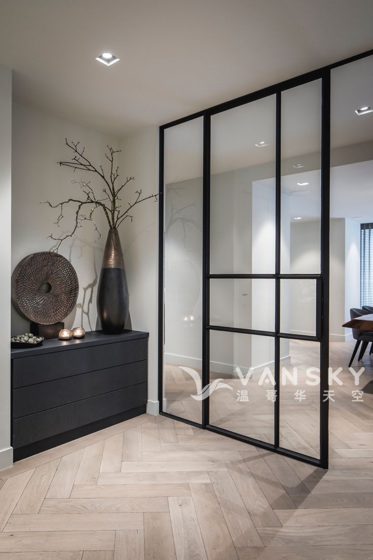 230525150503_Gläserner Raumteiler _ Modern _ Inspiration.jpg